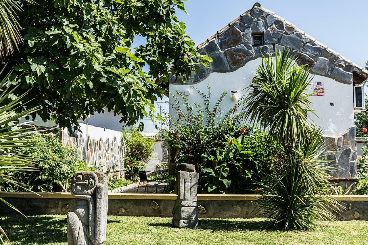 Complejo Vacacional Los Cortijillos-Solo Adultos โกนิล เด ลาฟรอนเตรา ภายนอก รูปภาพ